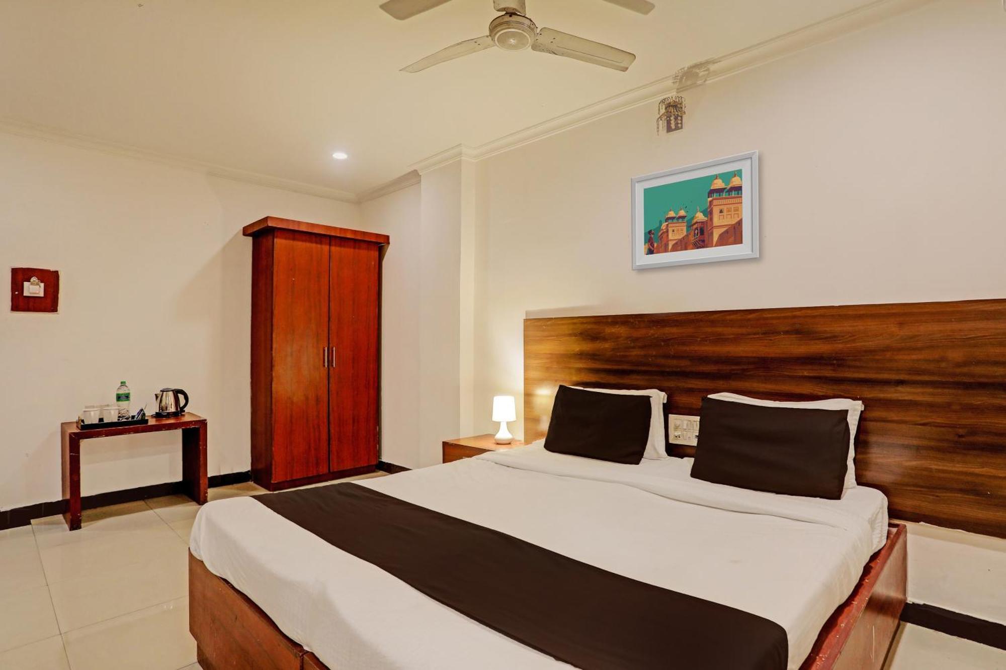 Hotel O 14726 Hotel Vaishnavi Park Secunderabad Bagian luar foto